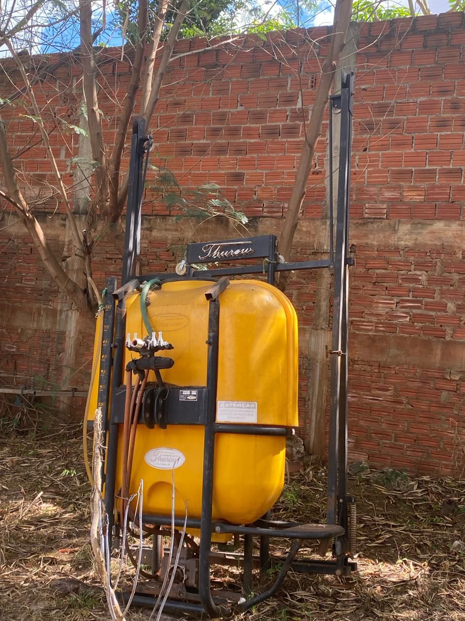 Furto: implementos agrícola da prefeituras de maria elena PR. foram furtado.