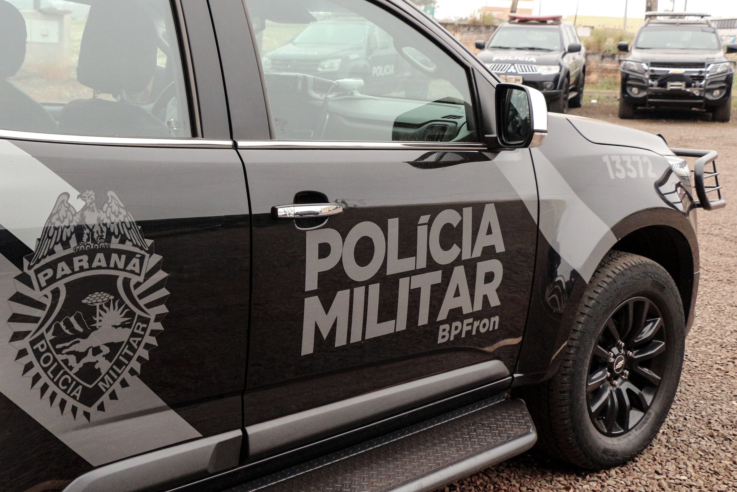 BPFRON PRENDE HOMEM CONDUZINDO VEÍCULO CARREGADO COM ENTORPECENTES.