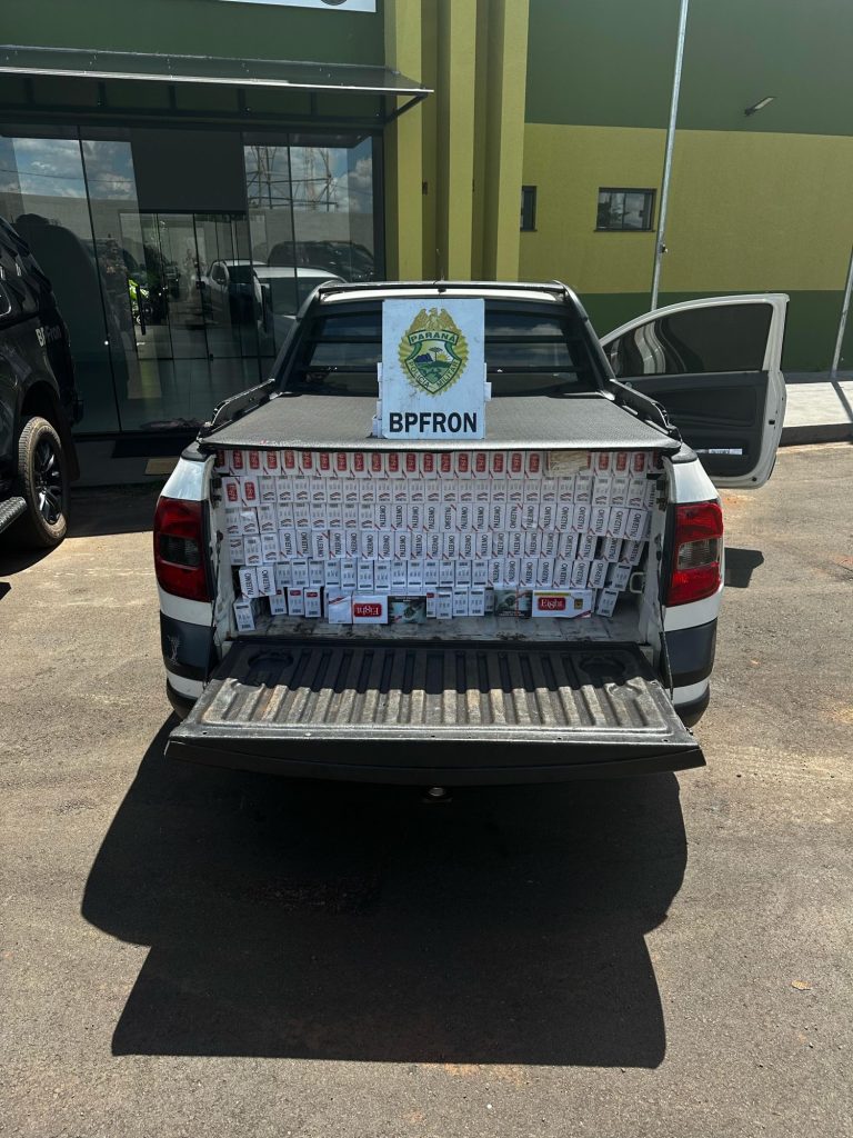 homem se esconde da policia em restaurante pra nao ser preso com contrabando
