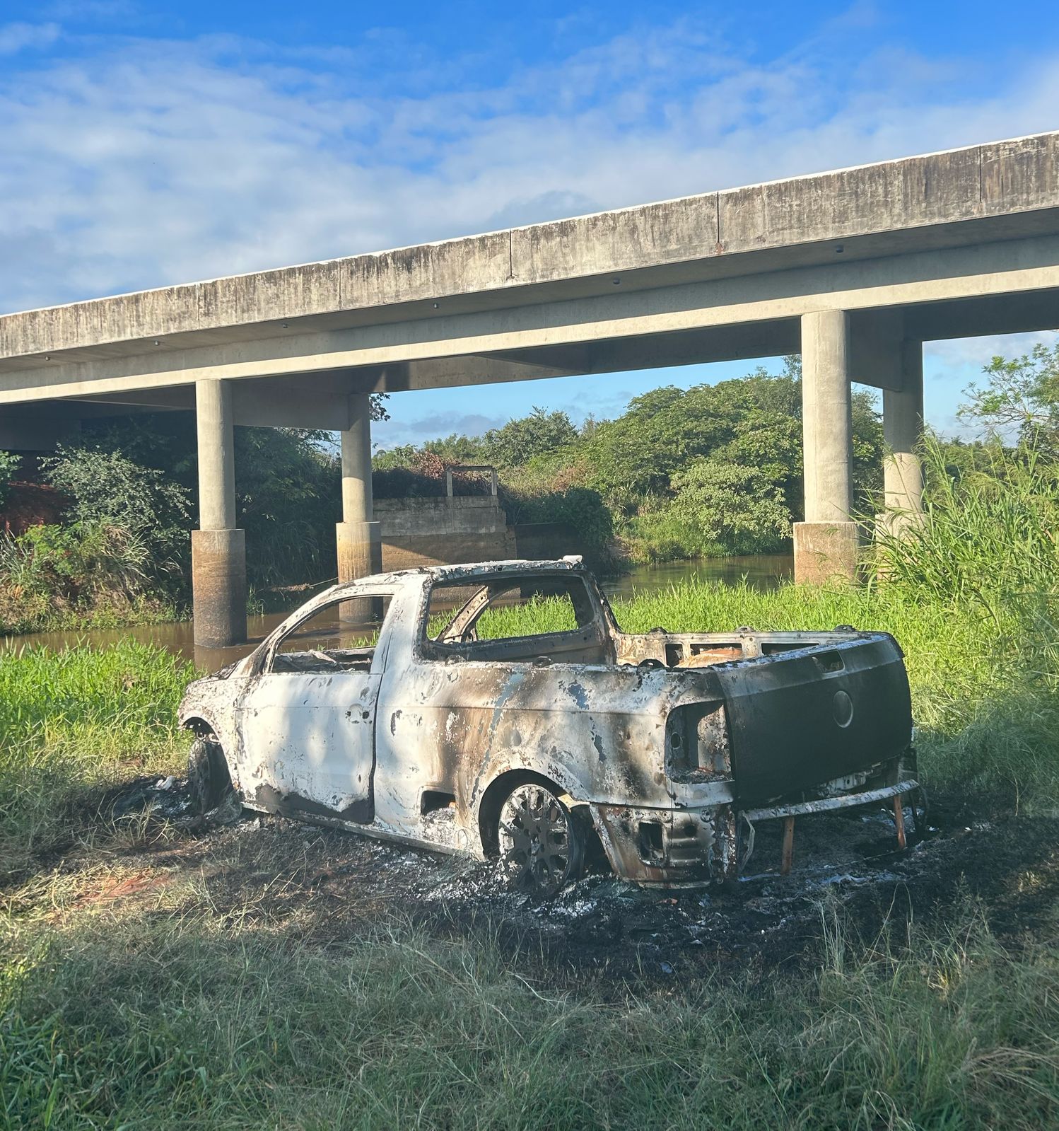Sob ameaça com arma de fogo, jovem tem seu veiculo roubado em Francisco Alves.