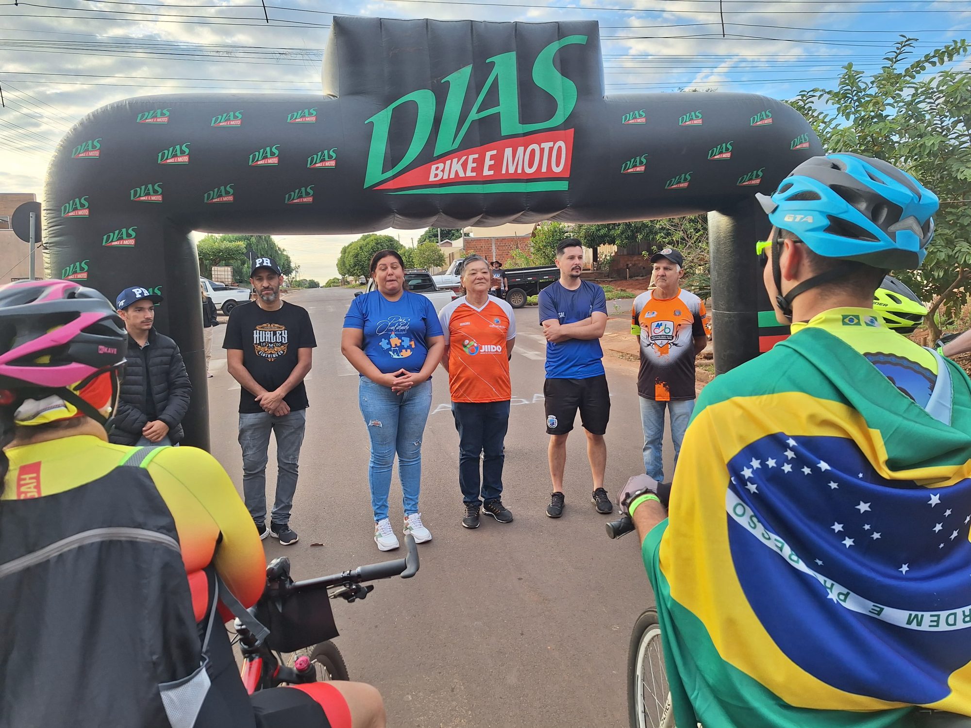 “Amigos se Unem em Pedal Comemorativo pelos 35 Anos de Cafezal do Sul”