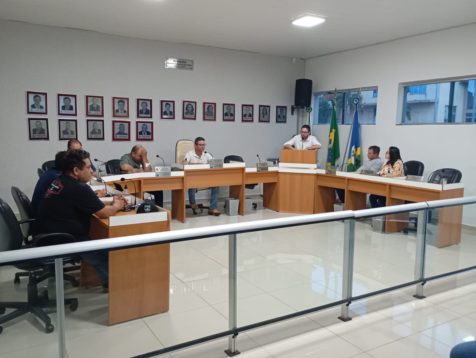 “Vereador Francisco Vildson de Moura Filho Apresenta Indicações para Melhorar Condições de Trabalho e Uso de Veículos Públicos”