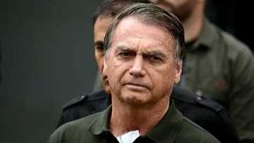 Bolsonaro é preso após  vigília convocada por filho chama atenção.