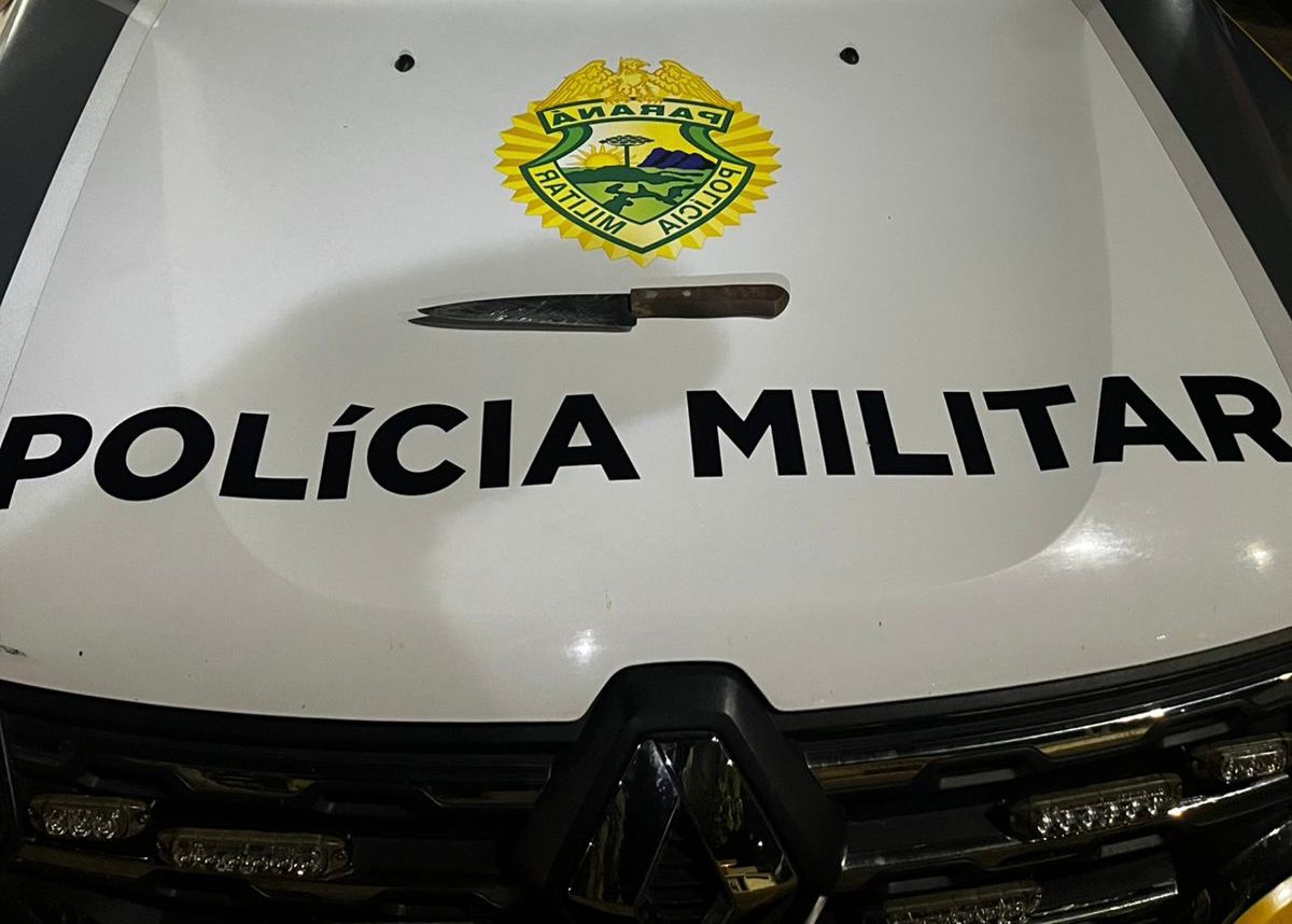 Mulher é contida pela Polícia Militar após ameaçar pessoas com faca em Iporã.