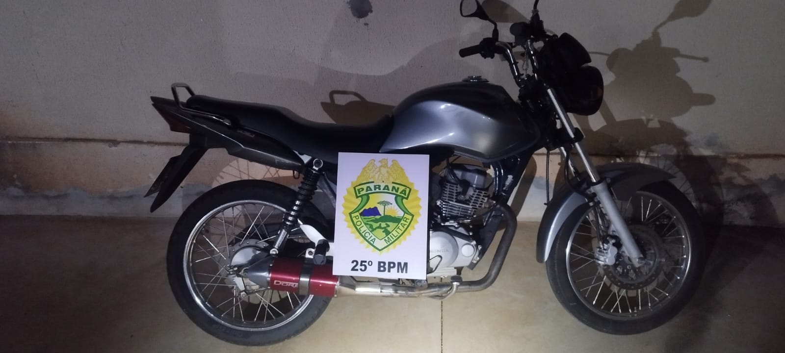 Motocicleta irregular é apreendida em Francisco Alves após abordagem policial